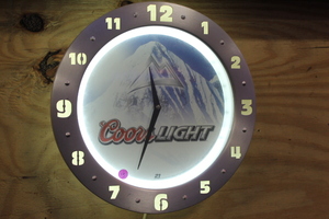 lot 16 image: Coors Light - Rocky Mountain Lighted Clock