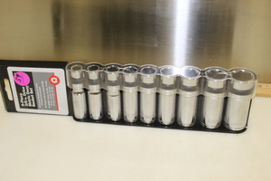 lot 57 image: Metric Deep Well Sockets - New