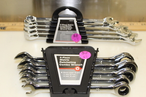 lot 58 image: New METRIC WRENCHES - racheting  and extra long sets