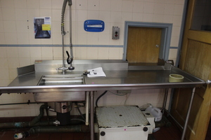 lot 12 image: 1 Bay Stainless Steel Sink wGarbage Disposal  Dishwasher dirty side right