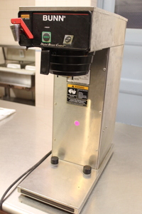 lot 15 image: Bunn Coffee Maker
