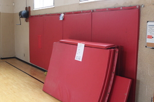 lot 24 image: Gym wall padding LOT