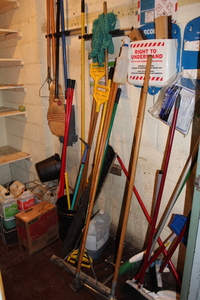 lot 52 image: Cleaning Lot