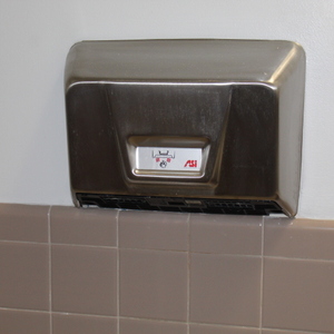 lot 137 image: Hand Dryers