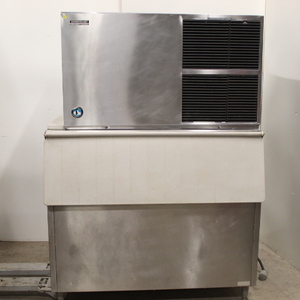 lot 16 image: Ice Machine - Large Volume by Hoshizaki