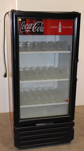 lot 25 image: Coca Cola Soda Cooler  Refrigerated Merchandiser