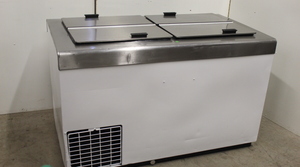 lot 31 image: Ice Cream Dipping Cabinet
