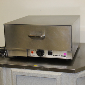 lot 38 image: Drawer Warmer