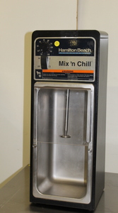 lot 106 image: Mix n Chill Blender