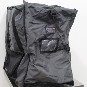 lot 125 image: Catering Thermal Bag by Rubbermaid