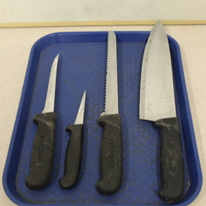 lot 157 image: Knife set lot