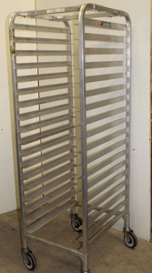 lot 80 image: Sheet Pan Cart