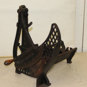 lot 215 image: Manual Slicer - antique  vintage