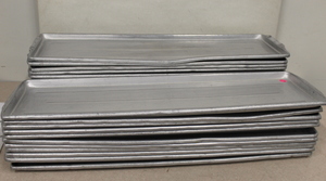 lot 93 image: Aluminum Market Trays