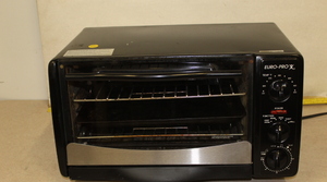lot 84 image: Euro Pro Toaster Oven
