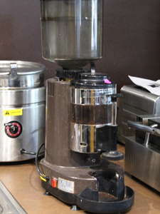 lot 11 image: Espresso Bean Grinder by Tipo, made in Italy