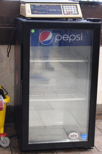 lot 23 image: Glass Door Cooler  refrigerated merchandiser