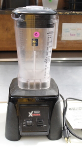 lot 29 image: Waring Extreme BLENDER
