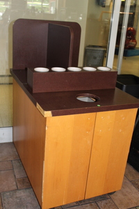 lot 37 image: Mobile Island Counter