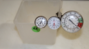 lot 65 image: Thermometer Lot