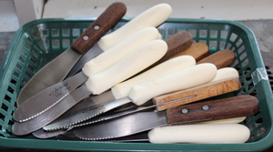 lot 88 image: Spreader Knife Lot