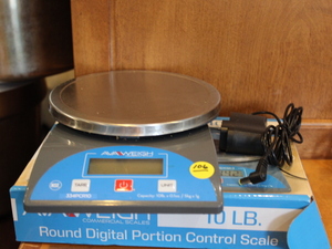 lot 106 image: Portion Scale