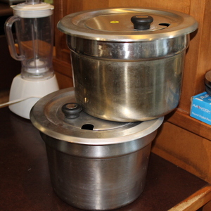 lot 108 image: Round Insert Soup Pan