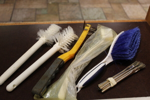 lot 116 image: Brush Lot