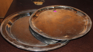 lot 132 image: Metal Platter Lot