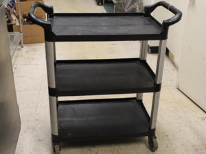lot 144 image: 3 Tier Bus Cart
