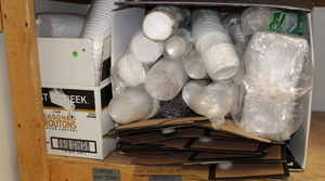 lot 157 image: Deli  Cup  Lid Lot