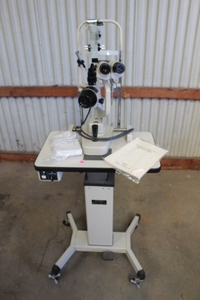 lot 7 image: Slit Lamp