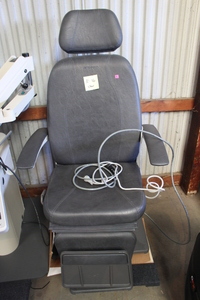 lot 3 image: Topcon Chair for eye exam