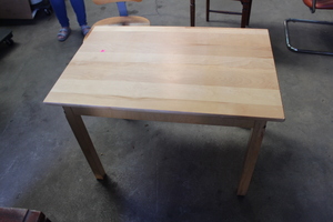 lot 26 image: Wooden Table Childs