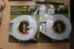lot 80 image: Retractable Clothes line lot