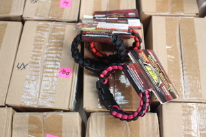 lot 100 image: Survival Bracelet Lot