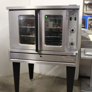 lot 1 image: Convection Oven by Sunfire