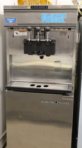 lot 3 image: Electro Freeze Soft Serve Ice Cream machine