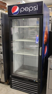 lot 9 image: Glass Door Cooler  refrigerated merchandiser