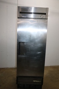 lot 56 image: 1 Door Refrigerator  Freezer 