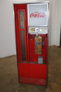 lot 59 image: Coke Bottle Machine