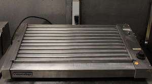 lot 19 image: Hot Dog Roller