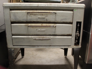 lot 29 image: Blodgett Double Deck Oven