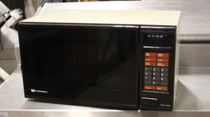 lot 35 image: Microwave