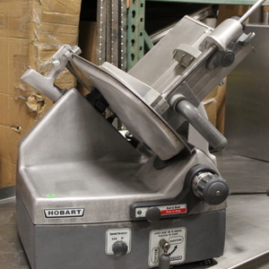 lot 39 image: Automatic SLICER by HOBART