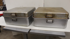 lot 73 image: Roasting pans - Large Commercial