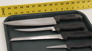 lot 84 image: Knife Set - lot