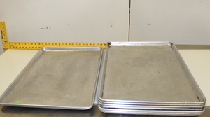lot 87 image: Full Size Sheet Pans