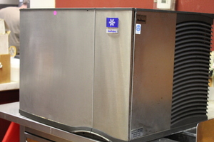 lot 218 image: Ice Machine by Manitowoc