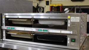 lot 51 image: Dedicated Holding Bin - Heater  Warmer